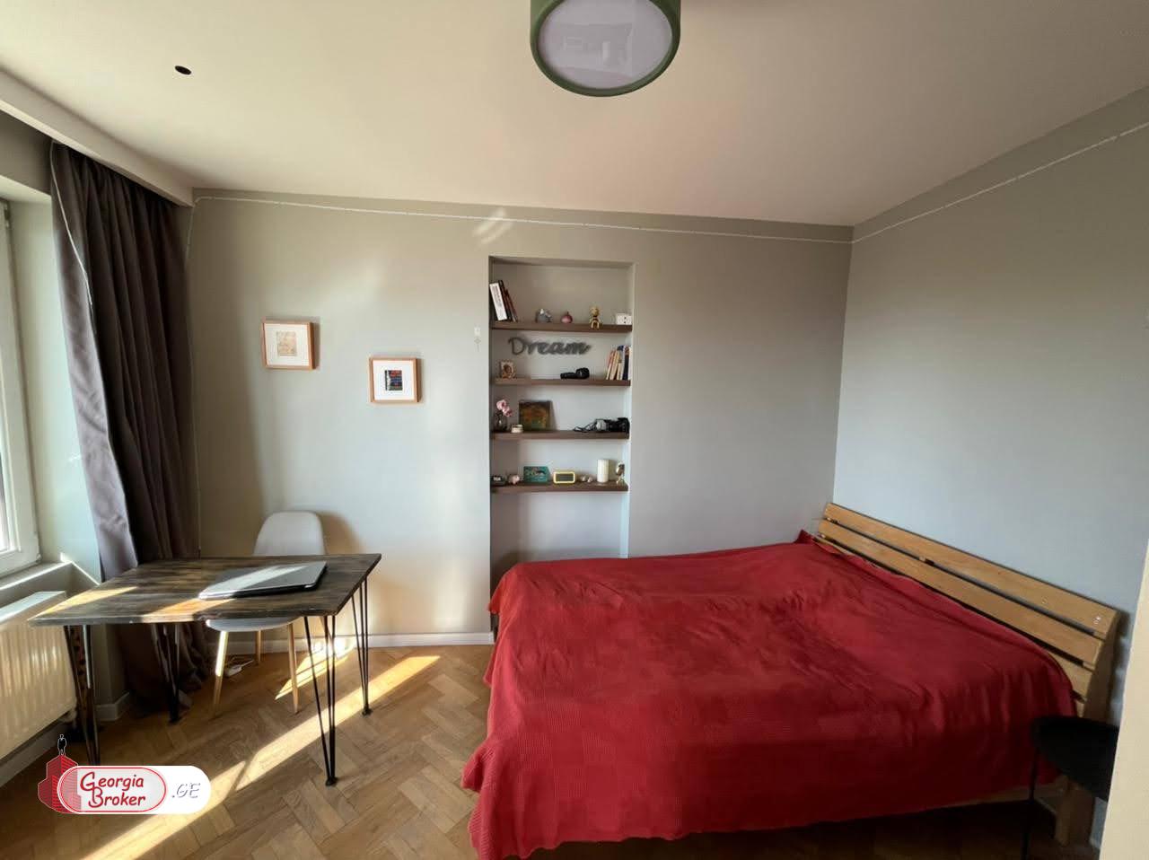 იყიდება ახალი გარემონტებული 4 ოთახიანი ბინა